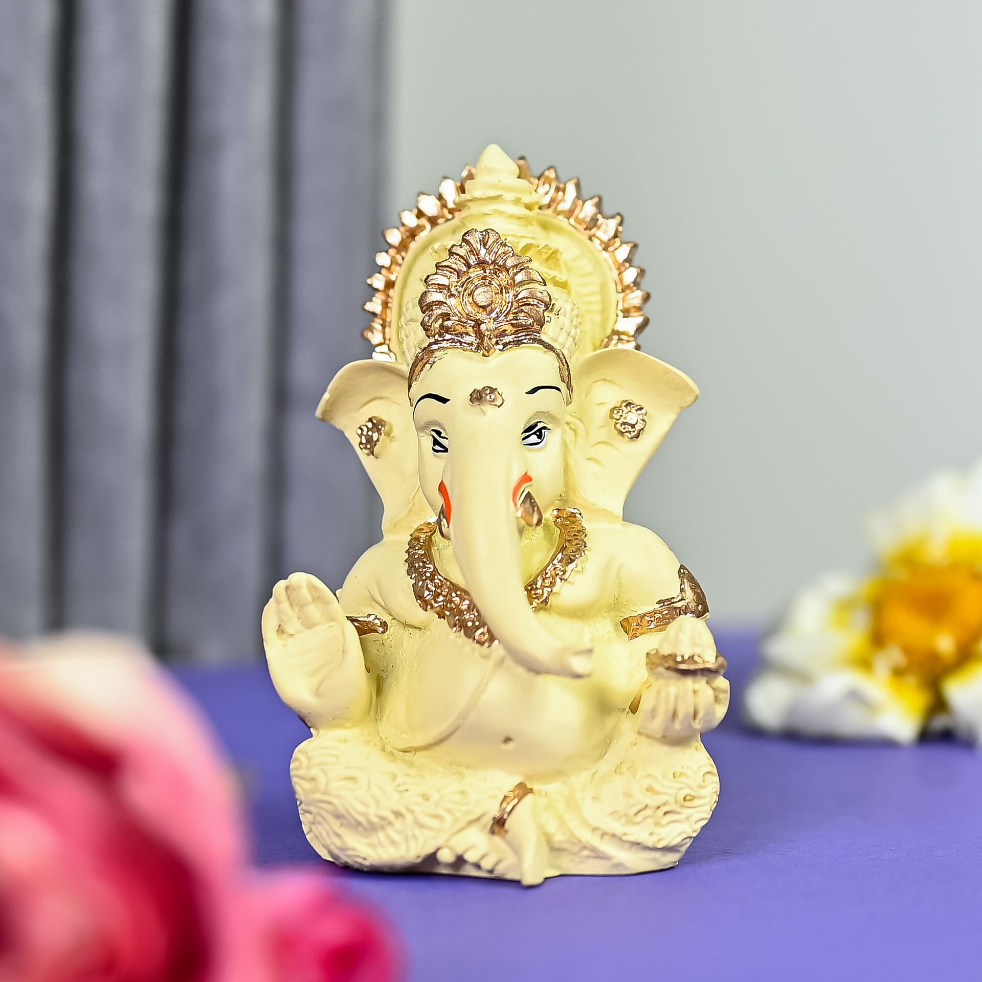 Exquisite resin Hiran Statues