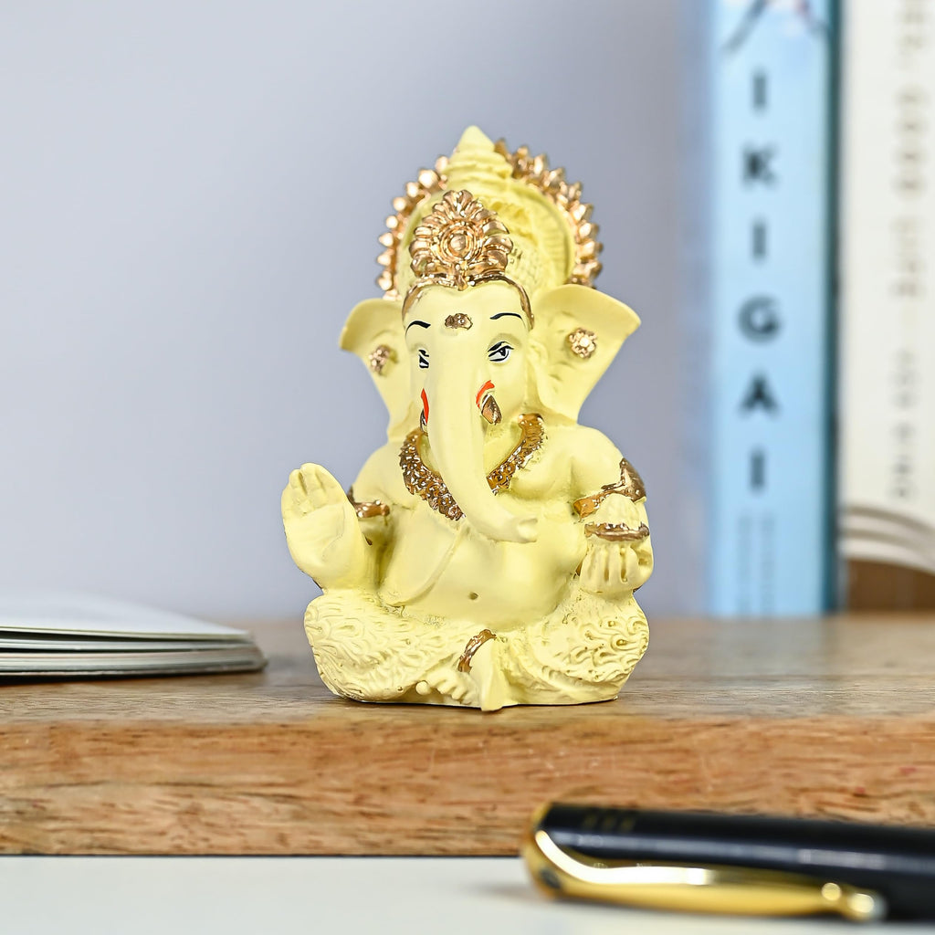 Exquisite resin Hiran Statues